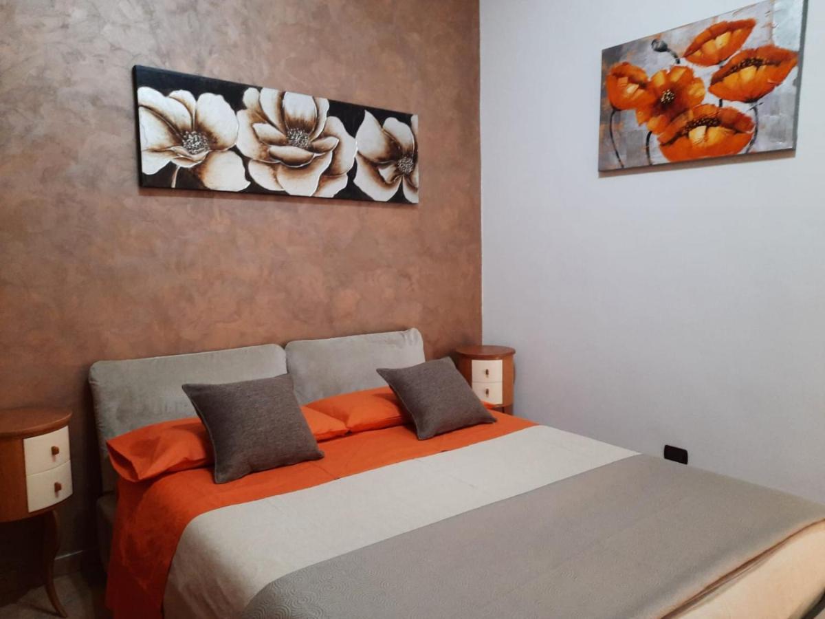 Moonlight House Apartment ปอซซุออลี ภายนอก รูปภาพ