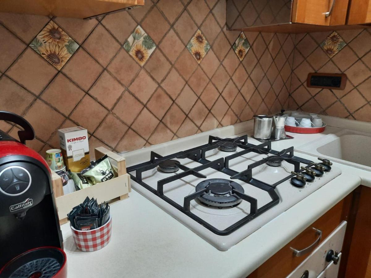 Moonlight House Apartment ปอซซุออลี ภายนอก รูปภาพ
