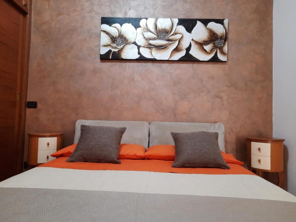Moonlight House Apartment ปอซซุออลี ภายนอก รูปภาพ
