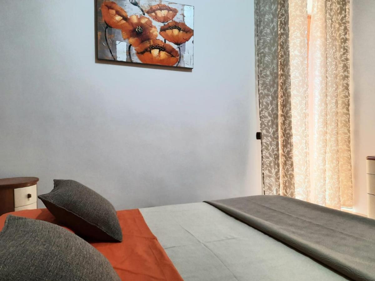 Moonlight House Apartment ปอซซุออลี ภายนอก รูปภาพ