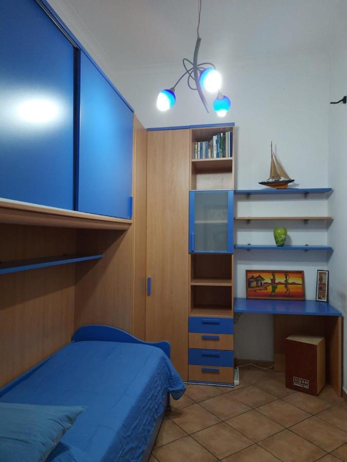 Moonlight House Apartment ปอซซุออลี ภายนอก รูปภาพ