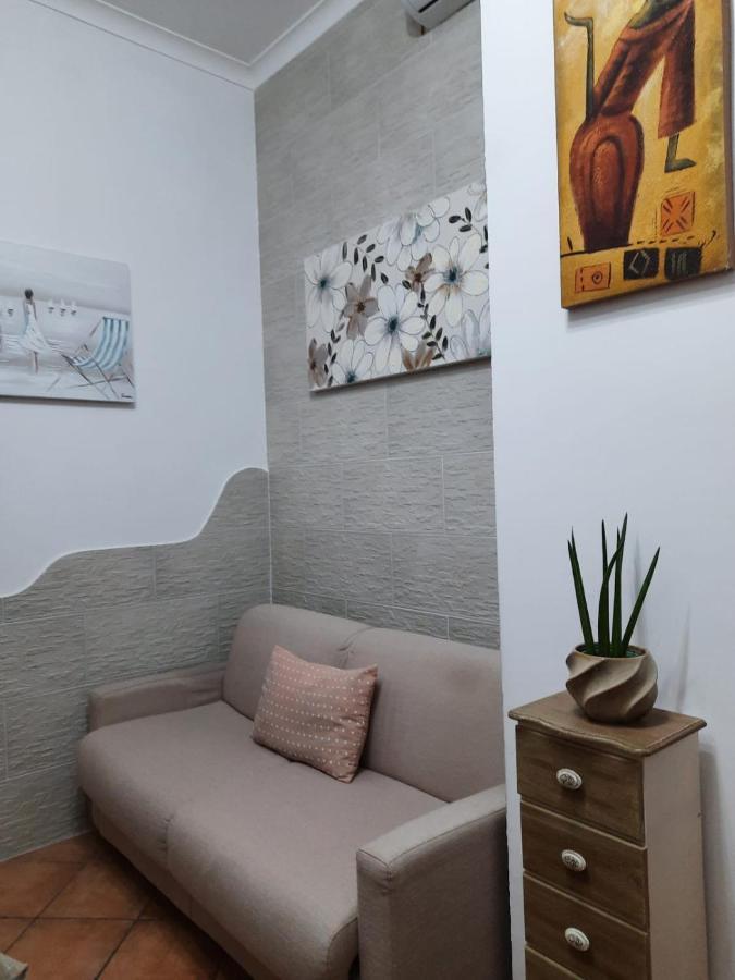 Moonlight House Apartment ปอซซุออลี ภายนอก รูปภาพ