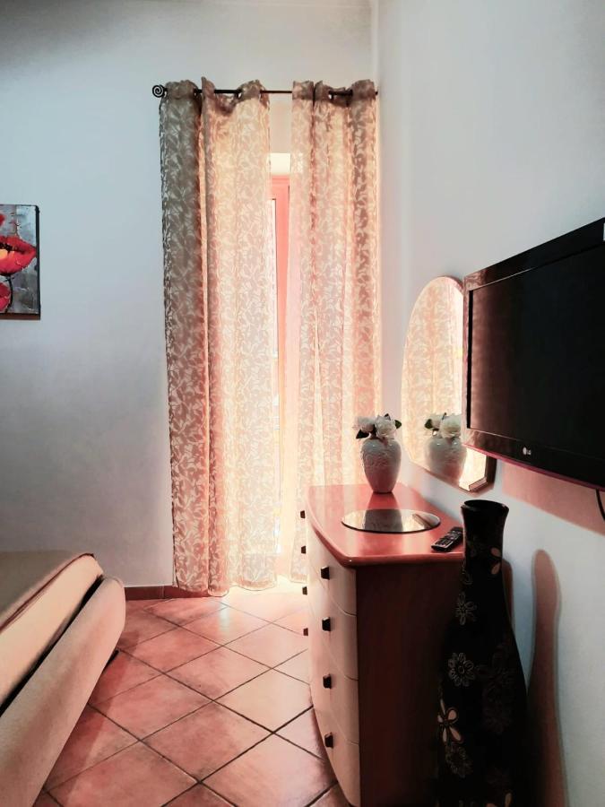 Moonlight House Apartment ปอซซุออลี ภายนอก รูปภาพ